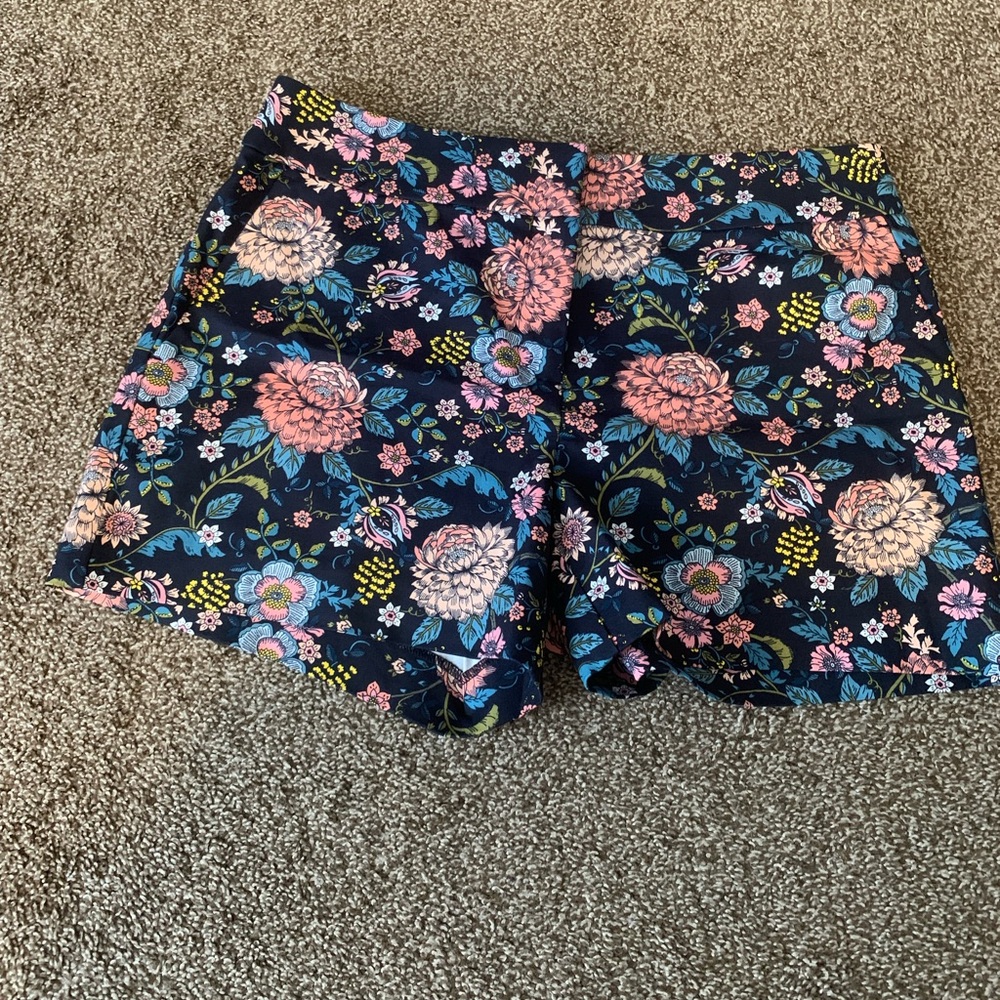 Loft Pink & Navy Blue Paisley Shorts, Size 6, Never Worn